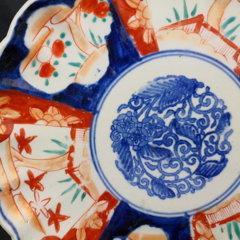 Assiette fleurs imari Japon