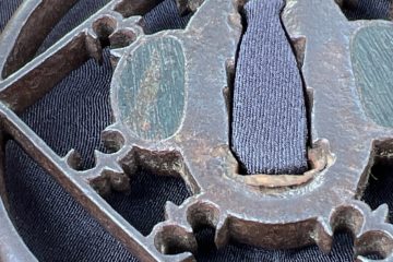 Tsuba sukashi oiseau samourai Luc Hedin expert antiquaire japon