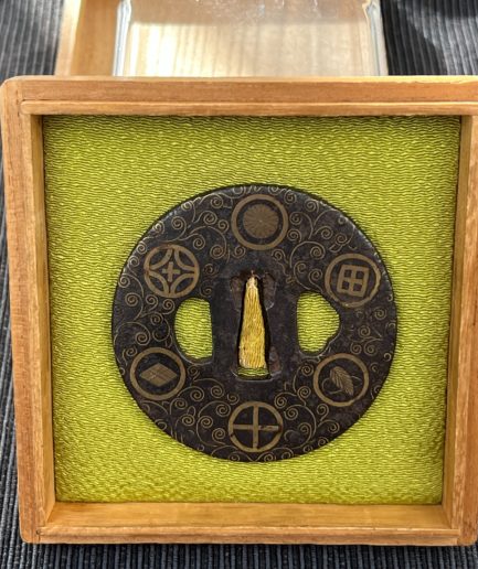 Tsuba heian jo japon emblemes japonais mon kogeiya