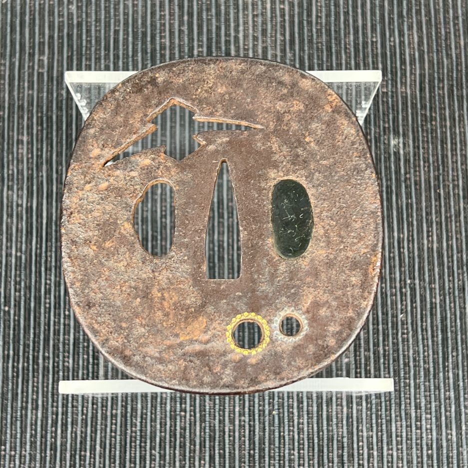 Tsuba sukashi udenuki ana Japon