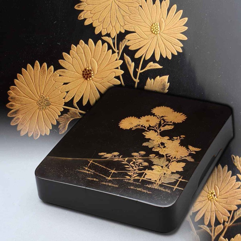 Boîte laquée japonaise cadeau original laque japon fleurs