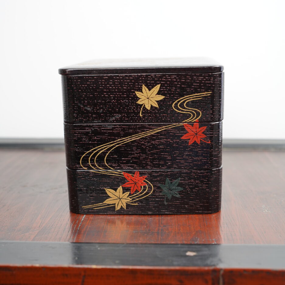 boite japonaise jubako décoration intérieure automne bois Japon Kogeiya Luc Hedin