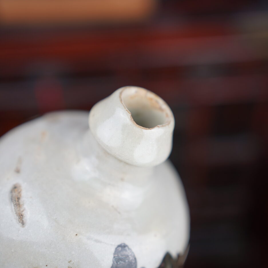 Bouteille à sake Meiji Japon XIXe s. Tokkuri kanji japon décoration Luc Hedin Kogeiya