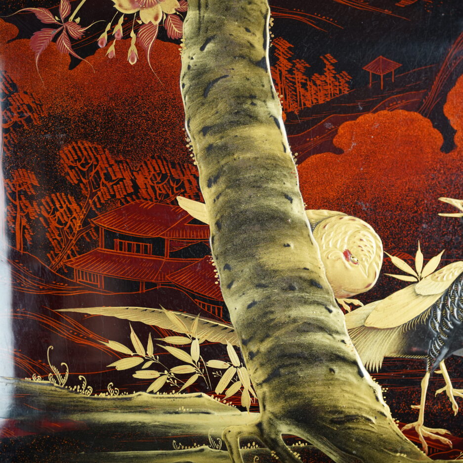 grande boite laquée meiji oiseaux arbres japon arts décoratifs japonais Kogeiya