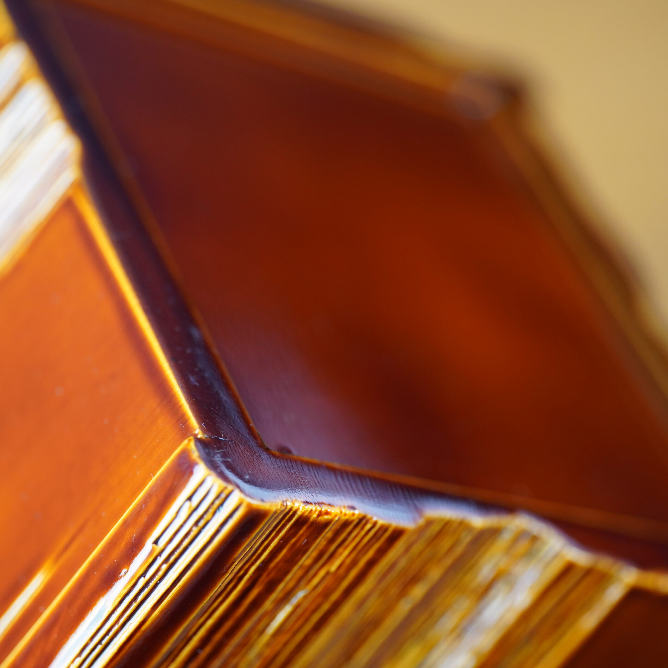 vase-laque-imitation-ceramique-japon-design-06675