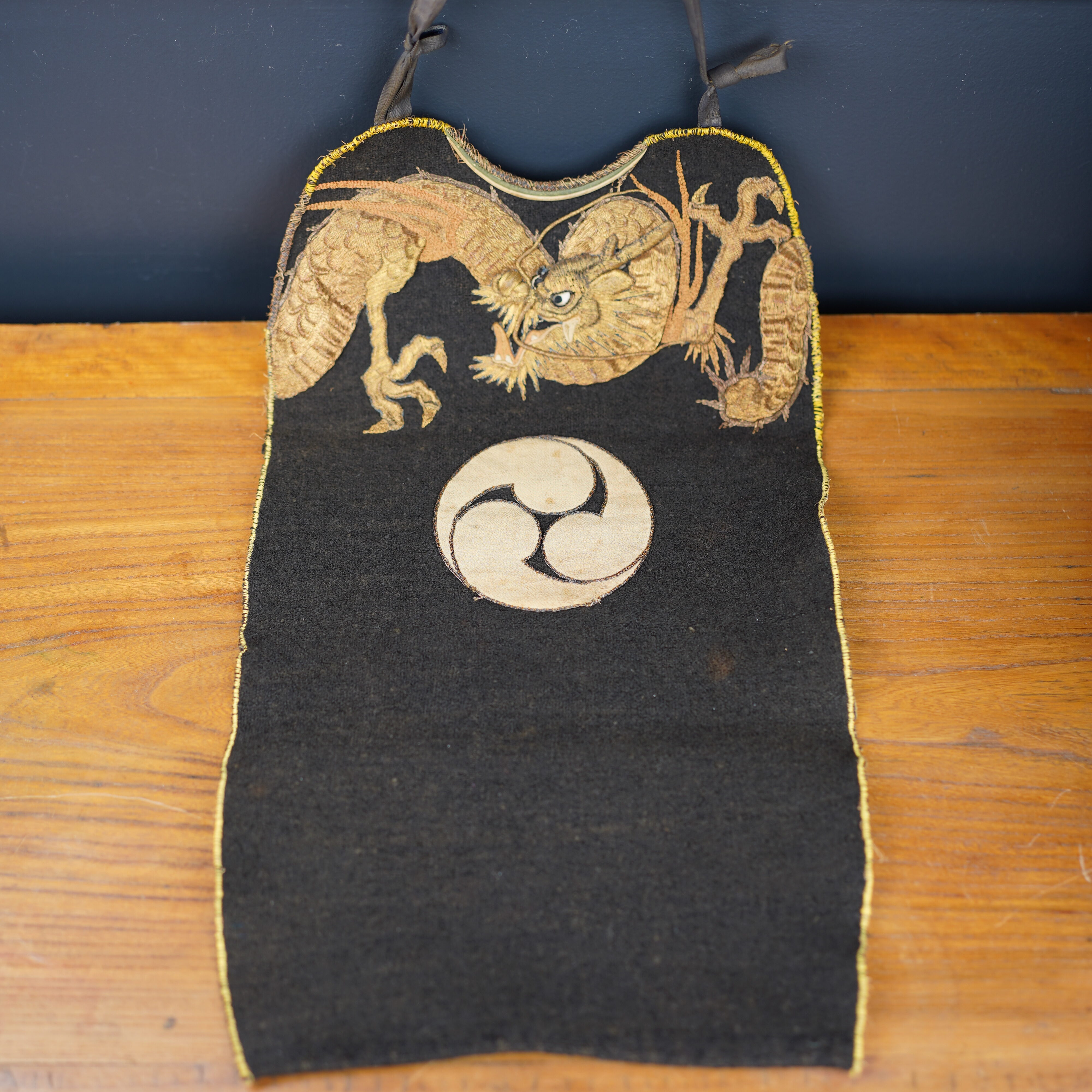 plastron-pompier-japonais-edo-tissus-dragon-brodé-luc-hedin-japon-06970